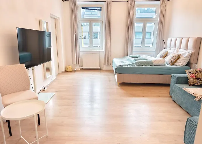 Апартаменты M Long Term Rent Near Schoenbrunn